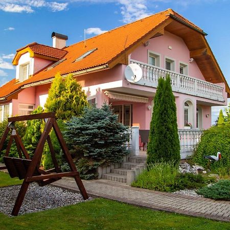 Вилла Wow Liptov Holiday House Липтовски-Микулаш Экстерьер фото