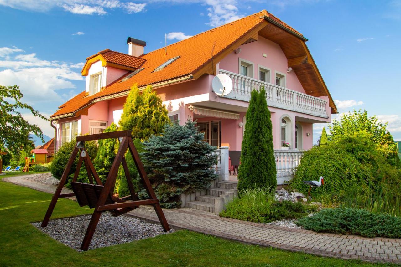 Вилла Wow Liptov Holiday House Липтовски-Микулаш Экстерьер фото